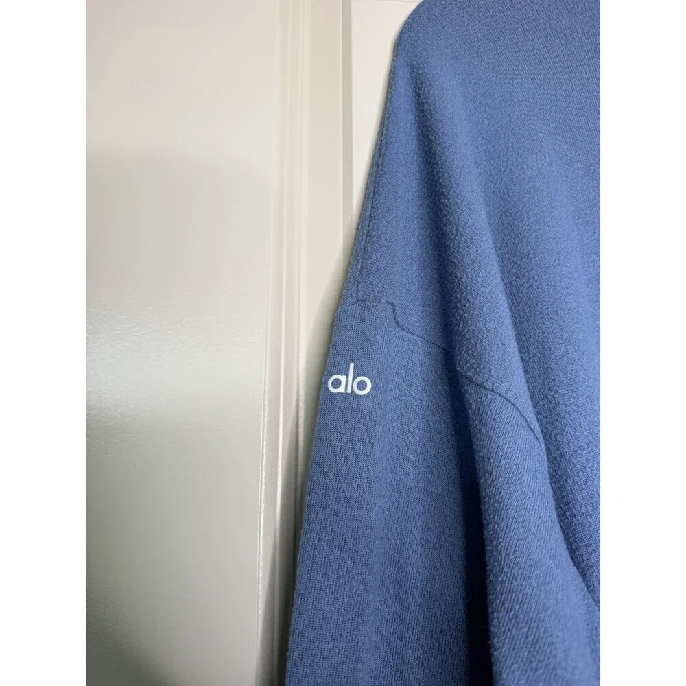 Alo Yoga Soho Pullover in Blue Size Medium